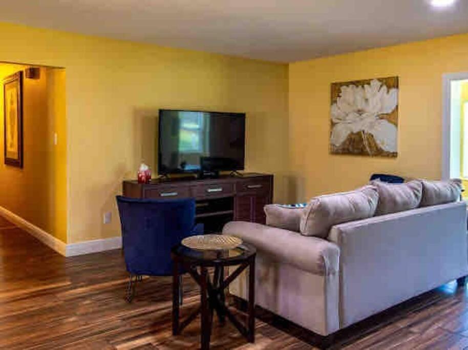 3Bdr2Bath Home In Lutz Close To Tampa, 20 Min To Stadium, Airport المظهر الخارجي الصورة